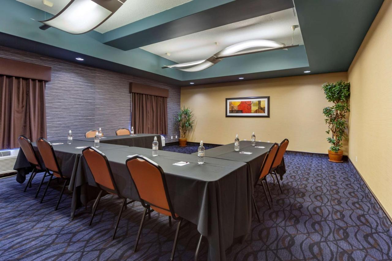 Best Western Plus The Inn At St Albert Saint Albert Ngoại thất bức ảnh
